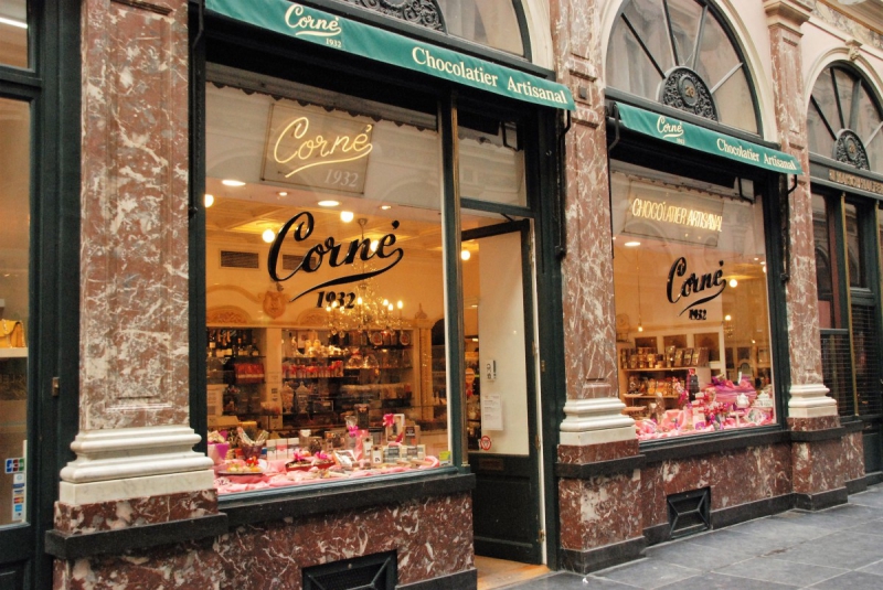 vente-PONTEVES-min_chocolate_chocolaterie_shop_luxury_chic_gallery_brussels_belgium-558146